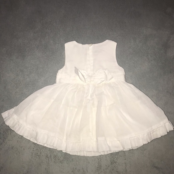 ⭐️NWOT⭐️ Baby Gap White Dress and Silver Shoes - Picture 5 of 6
